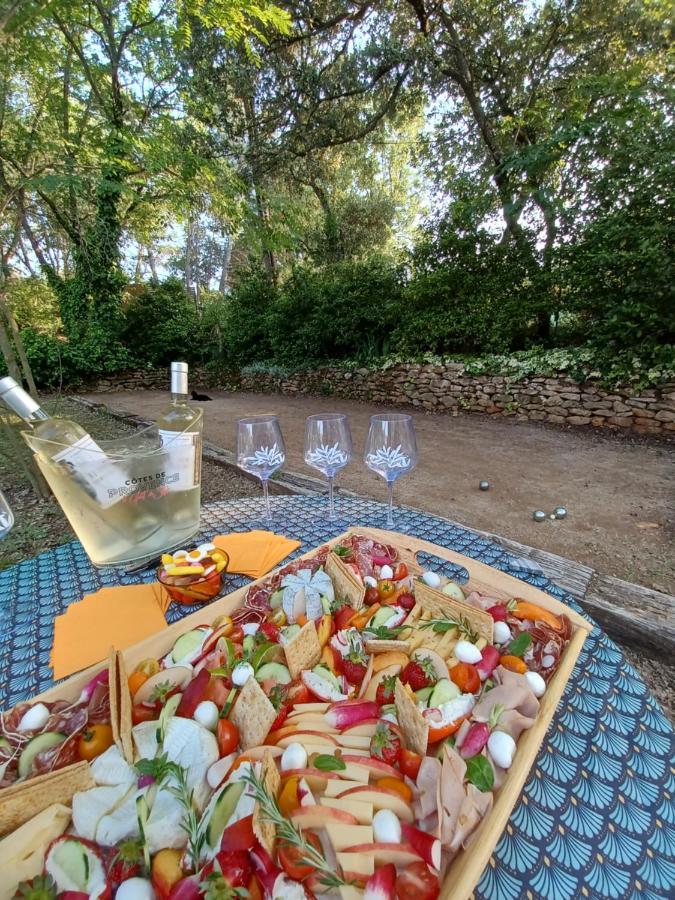 Studio Avec Jardin Entre Aix-En-Provence, Luberon Et Verdon Peyrolles-en-Provence Eksteriør bilde